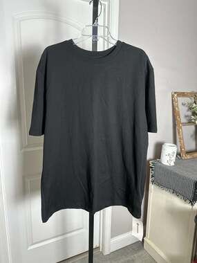 lululemon All Yours Tee Black Size 2X
#328